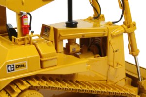 Caterpillar D9L with Push Blade