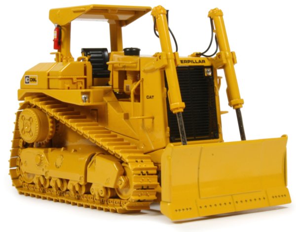 Caterpillar D9L with Push Blade