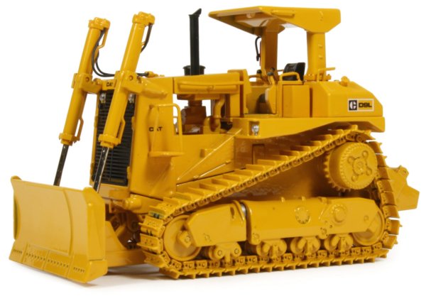 Caterpillar D9L with Push Blade