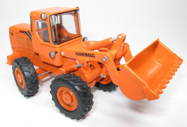 Hanomag B8 Wheel Loader