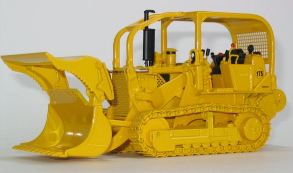 International 175C with demolition bucket