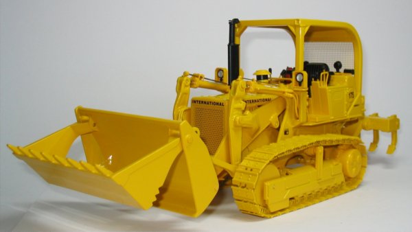 International Harvester 175C tracked loader