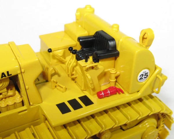 I.H TD25 dozer with umbrella
