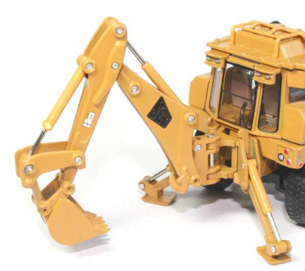 JCB HMEE (High Mobility Engineer Excavator)