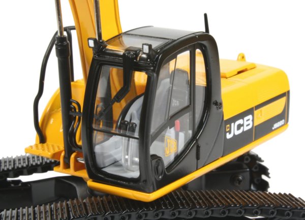 JCB JS220 with hammer