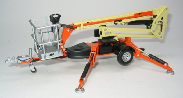 JLG T350 Towed Boom Lift