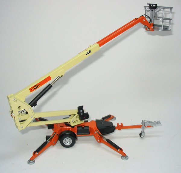 JLG T350 Towed Boom Lift