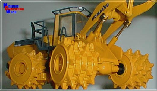 Komatsu WF450 compactor