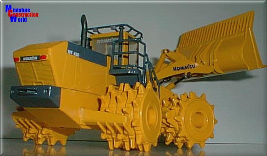Komatsu WF450 compactor