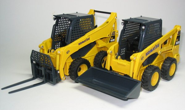 Komatsu SK1020 and SK1026