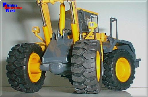 Komatsu 5 series wheeled loader