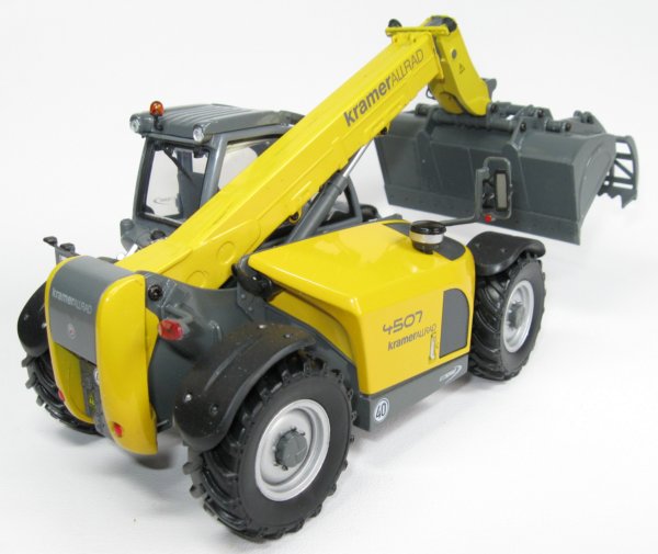 Kramer 4507 with Waste Handling bucket