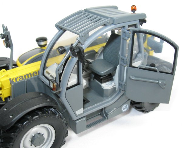 Kramer 4507 with Waste Handling bucket