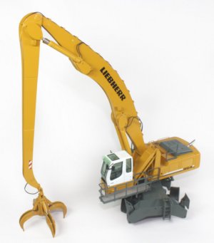 Liebherr A954C Material Handler