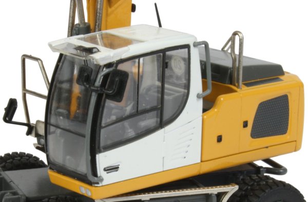 Liebherr A920 wheeled Excavator