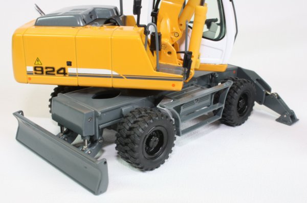 Liebherr A924C Wheeled Excavator
