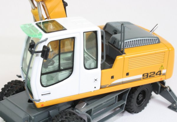 Liebherr A924C