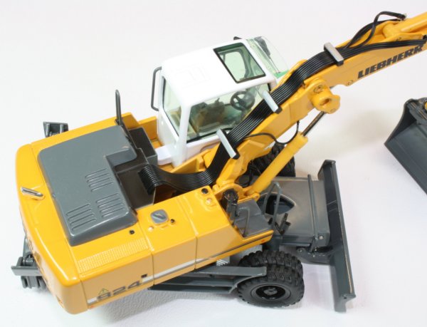 Liebherr A924C Wheeled Excavator