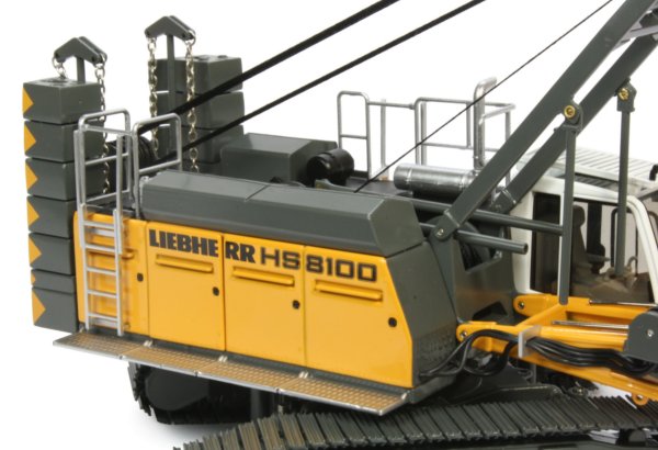Liebherr HS8100HD Lattice Crawler Crane
