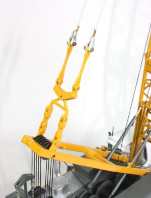 Liebherr HS855HD Crawler Crane