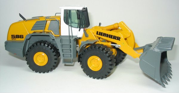 Liebherr L586 Wheel Loader