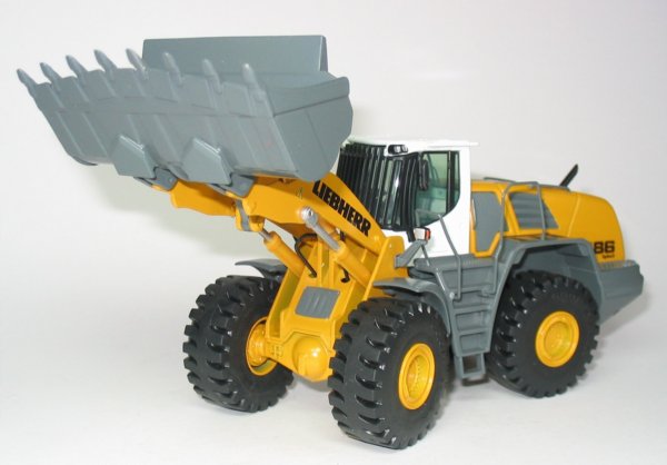 Liebherr L586 Wheel Loader