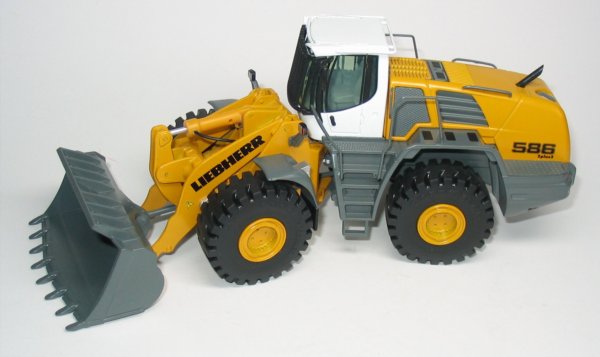 Liebherr L586 Wheel Loader