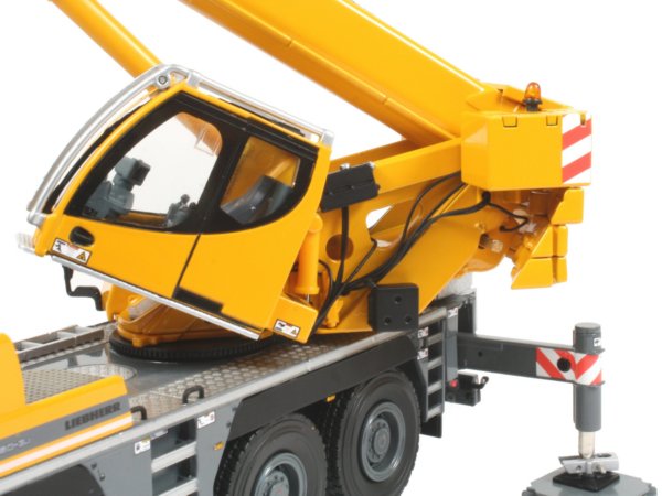 Liebherr LTM1050-3.1 Mobile Crane