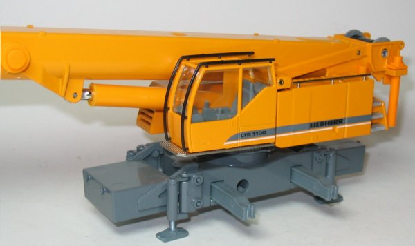Liebherr LTR1100 Tracked Telescopic Crane
