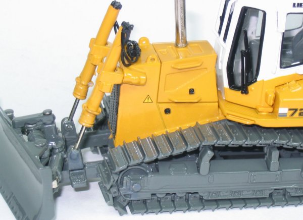 Liebherr PR724 bulldozer