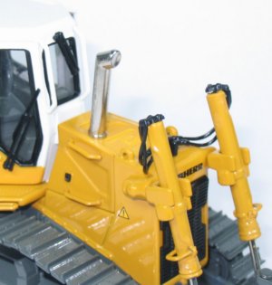 Liebherr PR724 bulldozer