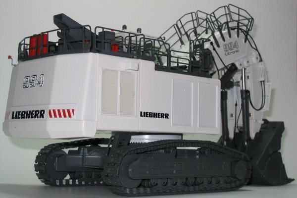 1:50th scale Liebherr R994B face shovel