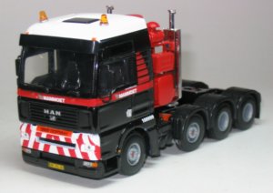 MAN 4-axle tractor