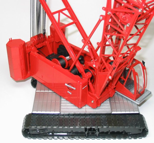 Manitowoc 555 Crawler Crane