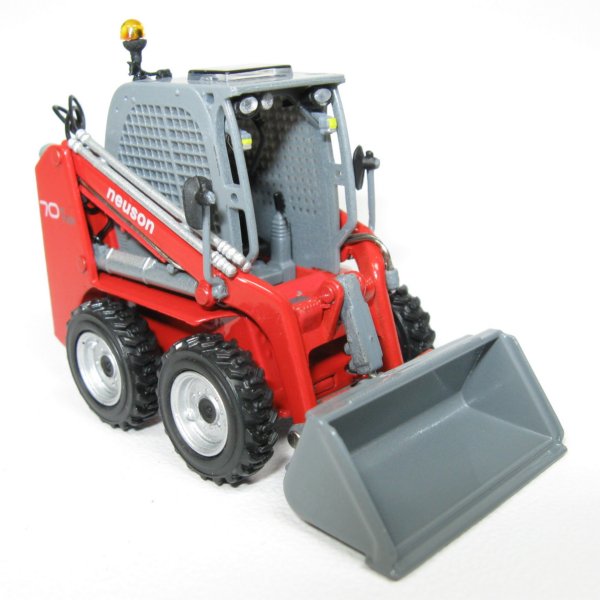 Neuson 701 Skid Steer Loader