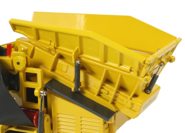 Keestrack Frontier tracked screener