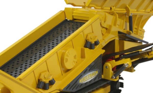 Keestrack Frontier tracked screener