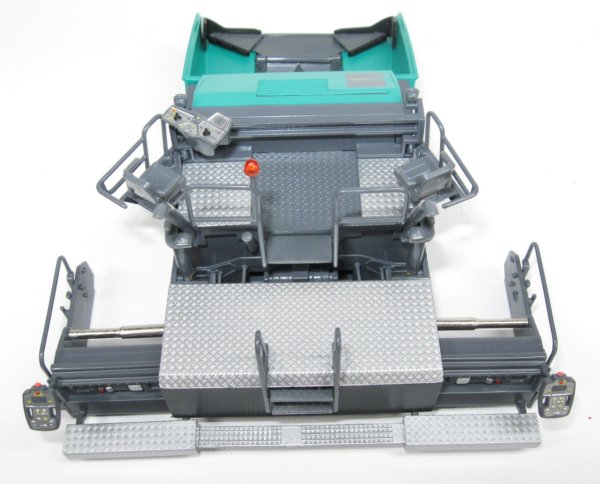 Vogele Vision 5200-2 Tracked Paver