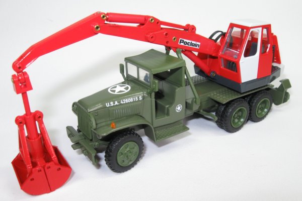 Poclain TP30 on U.S Army GMC Chassis