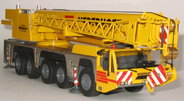 Terex Demag AC200-1 in "Nederhoff" livery