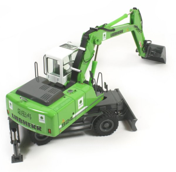Liebherr A924C