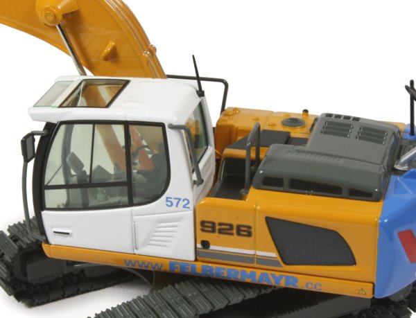 Liebherr R926 in Felbermayr livery
