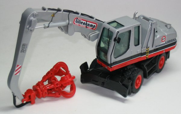 Liebherr A316 scrap handler in Lilienkamp livery