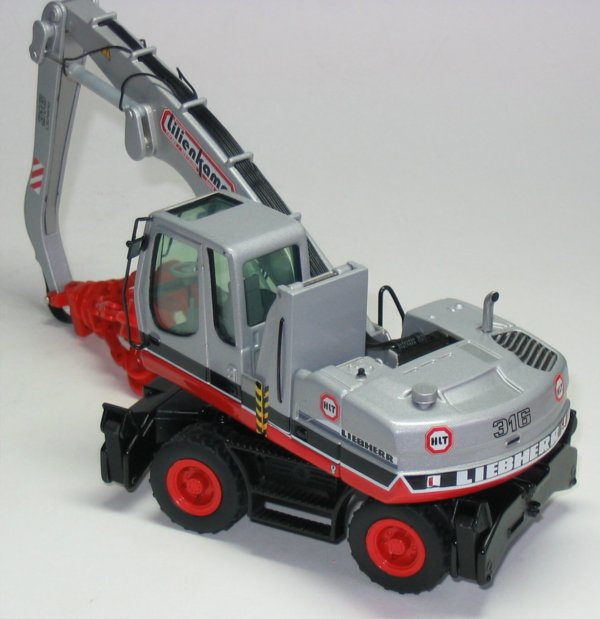 Liebherr A316 scrap handler in Lilienkamp livery