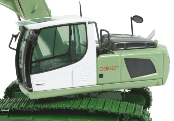 Liebherr R916 Tracked Excavator