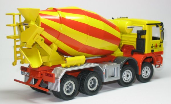 Liebherr HTM904 mixer in "NBG" livery