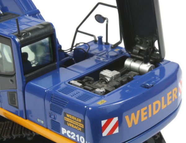 Komatsu PC210LC Tracked Excavator