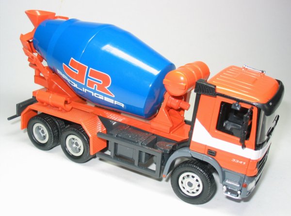 Liebherr HTM704 concrete mixer