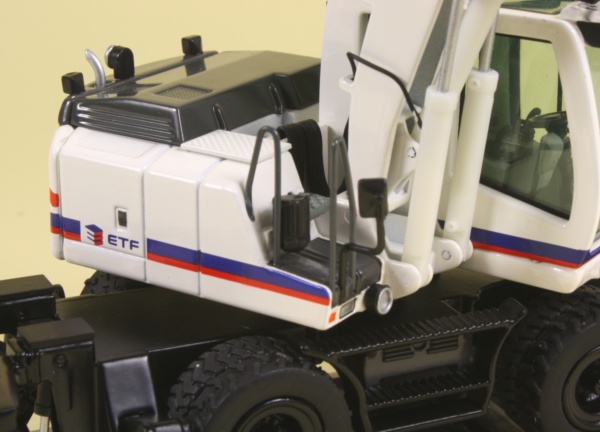 Liebherr A900C ZW Road Rail Excavator