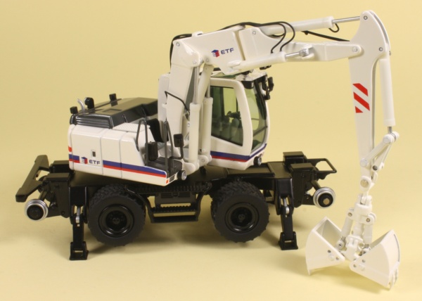 Liebherr A900C ZW Road Rail Excavator